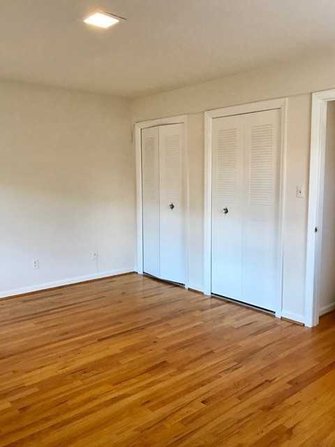 1214 William St - Photo 5 of 10