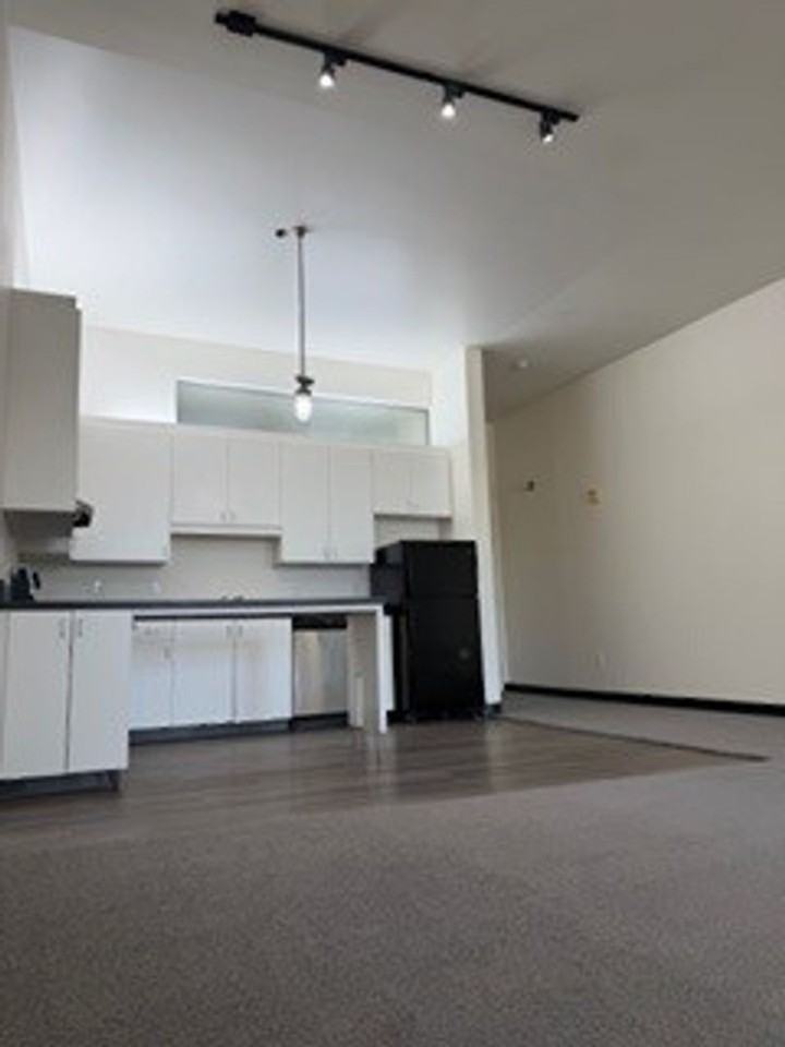 215 S Brea Blvd, LLC - Lofts - Photo 4 of 7