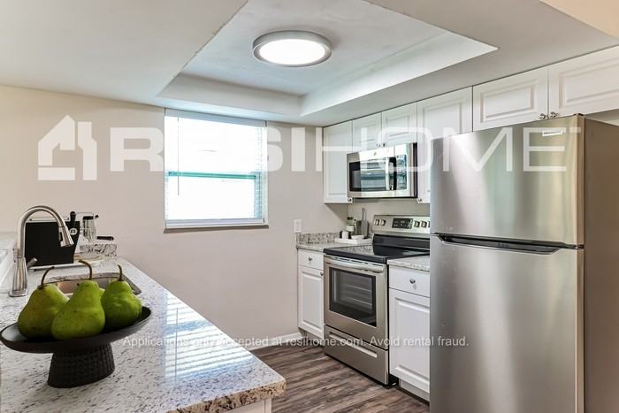 6027 11th Ave - Photo 2 of 17