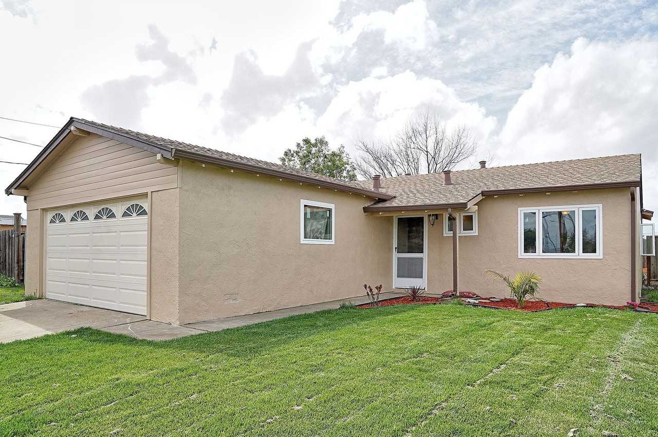 6287 Cotton Ave - Photo 3 of 9