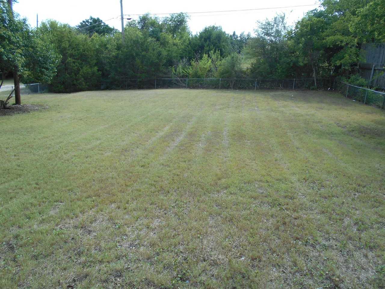 424 E Robertson Ave - Photo 2 of 8