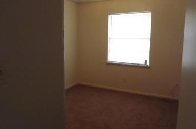 424 E Robertson Ave - Photo 6 of 8