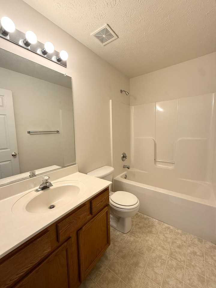 9906 Warwick Pl - Photo 3 of 14