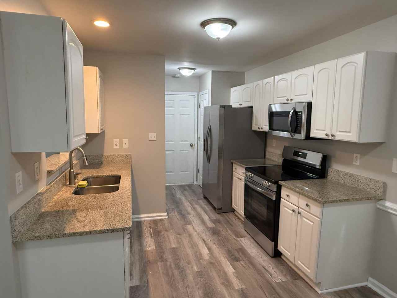 6617 Cedar Cliff Dr - Photo 4 of 16