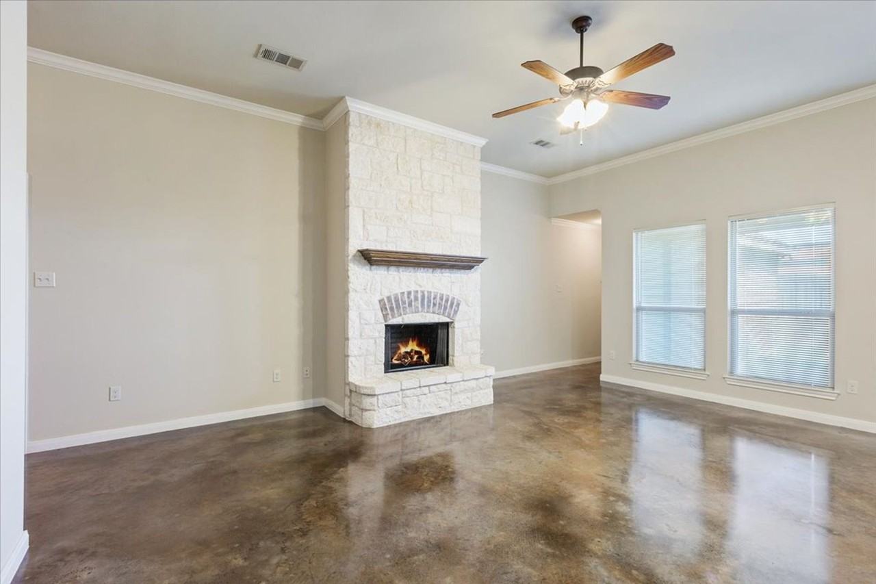 621 Monticello Cir - Photo 6 of 28