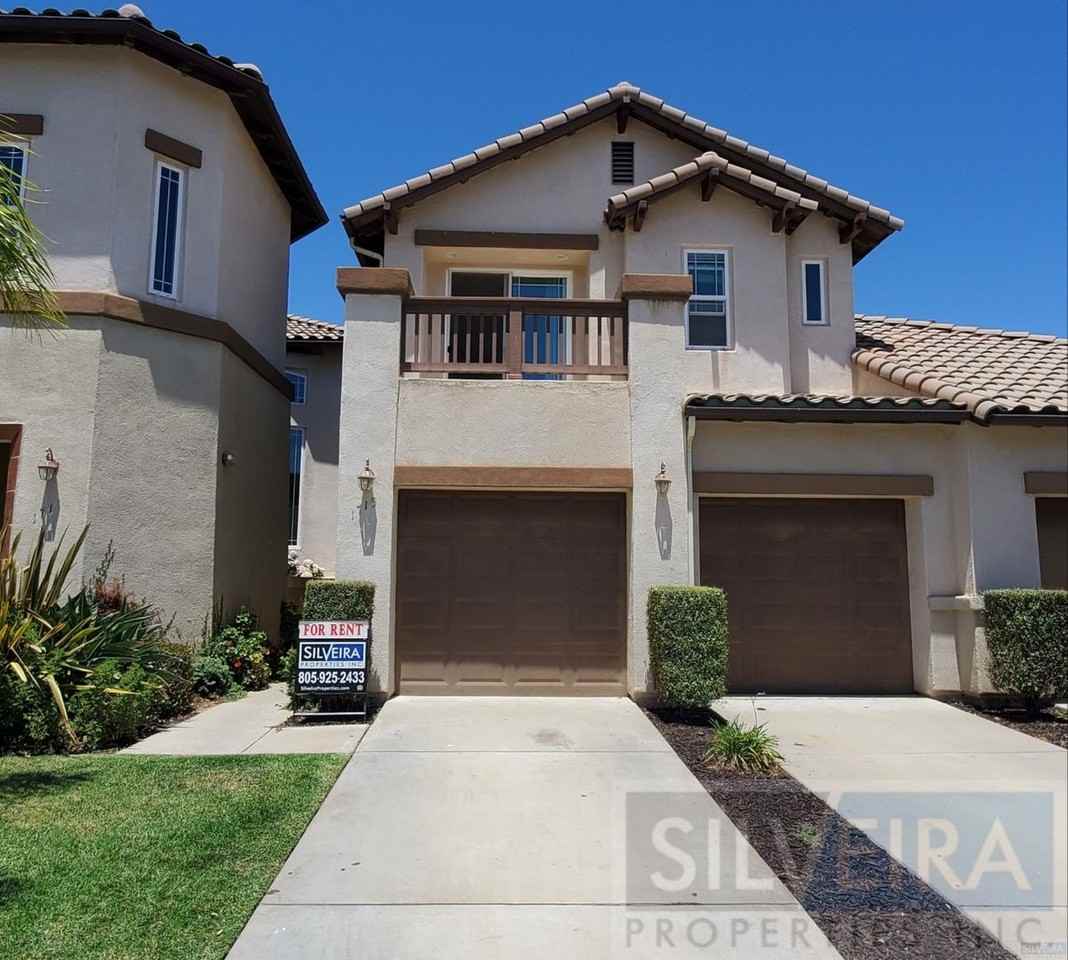 1715 Bilbao Dr - Photo 2 of 42