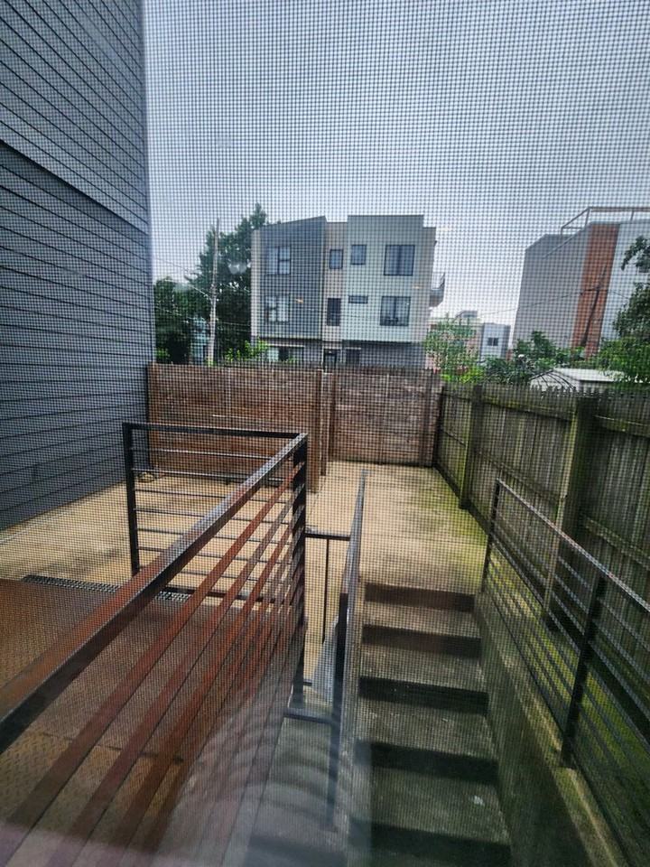 2103 E Dauphin St - Photo 5 of 11