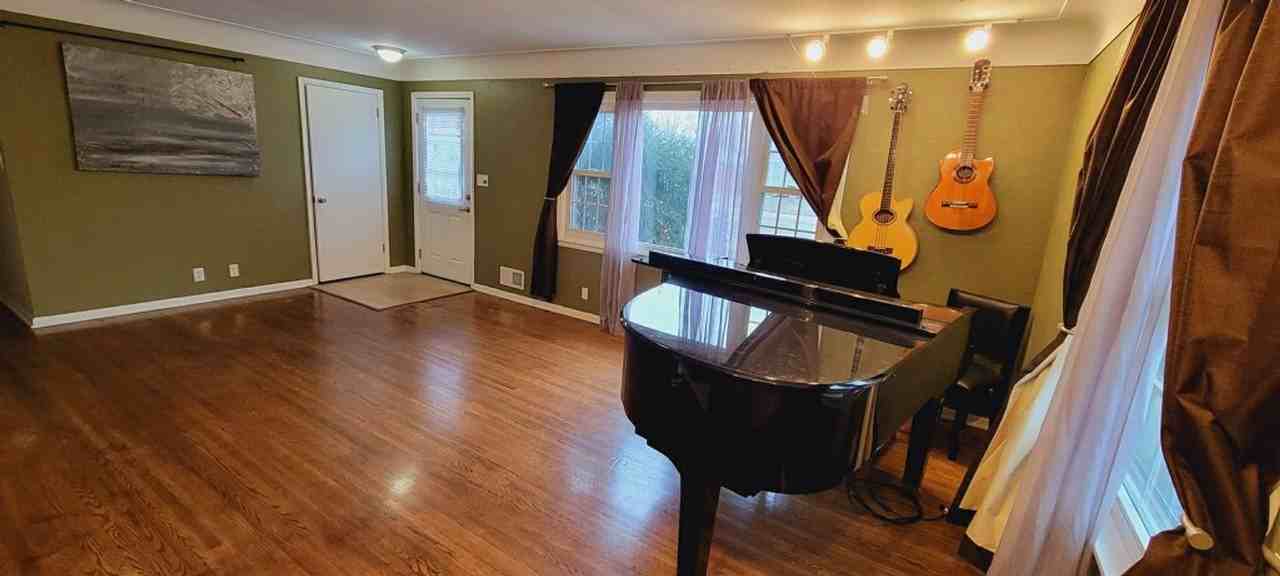 1132 7th Ave S - Photo 2 of 12