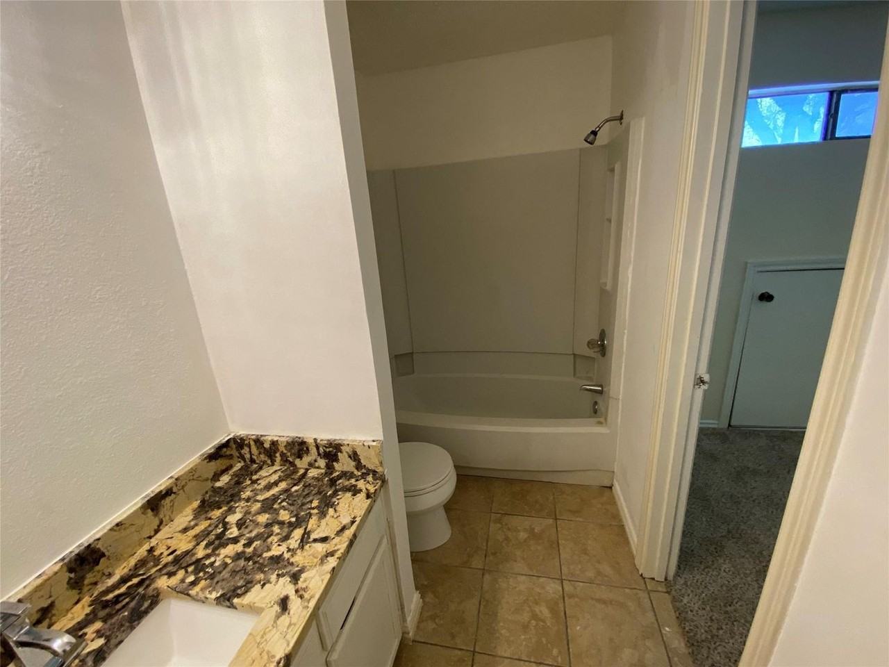 530 Rawls Cir - Photo 7 of 11