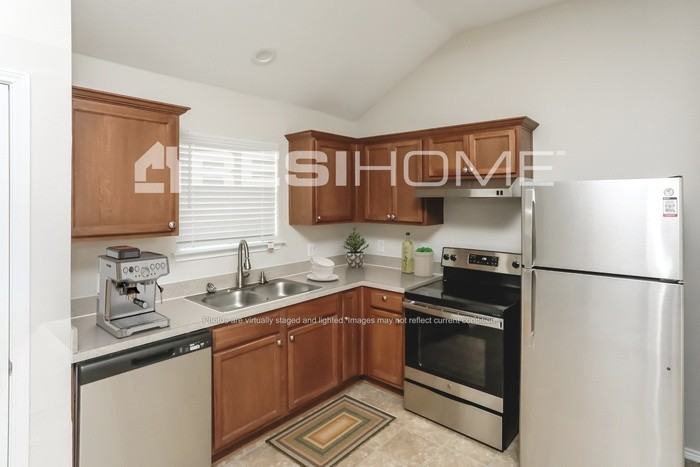 9804 Crocker Dr - Photo 2 of 13