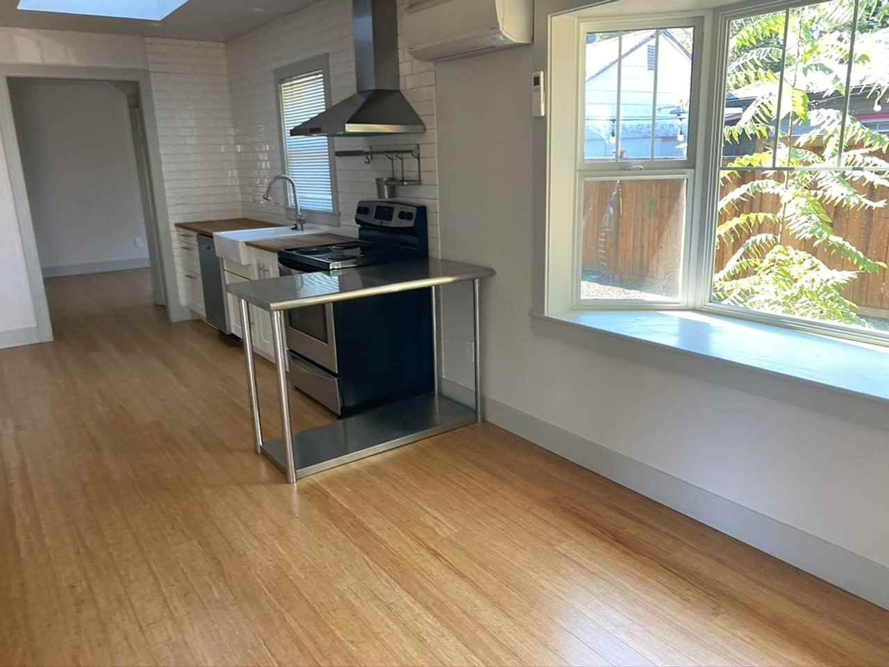 91 N Lawrence St - Photo 3 of 17