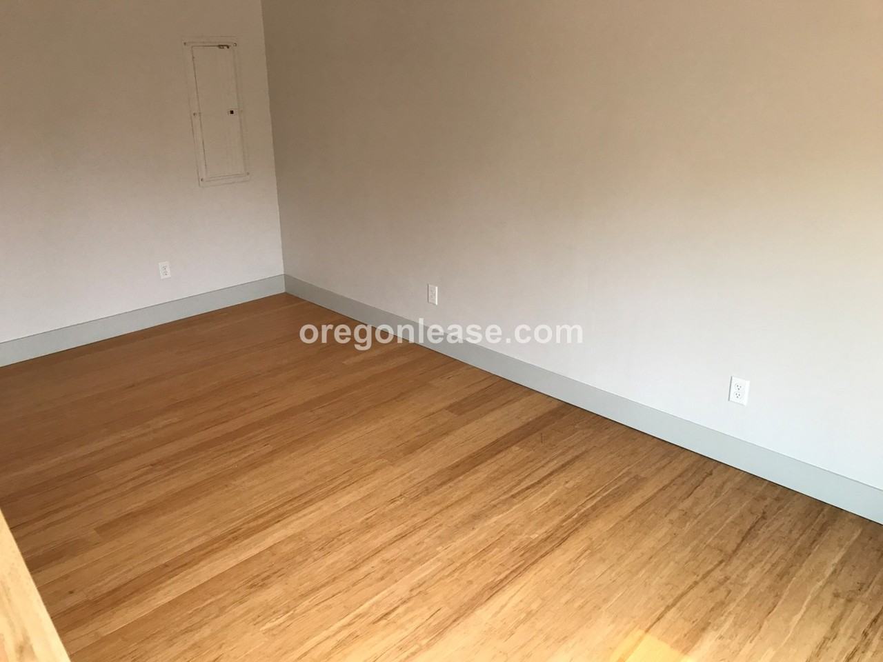 91 N Lawrence St - Photo 5 of 17
