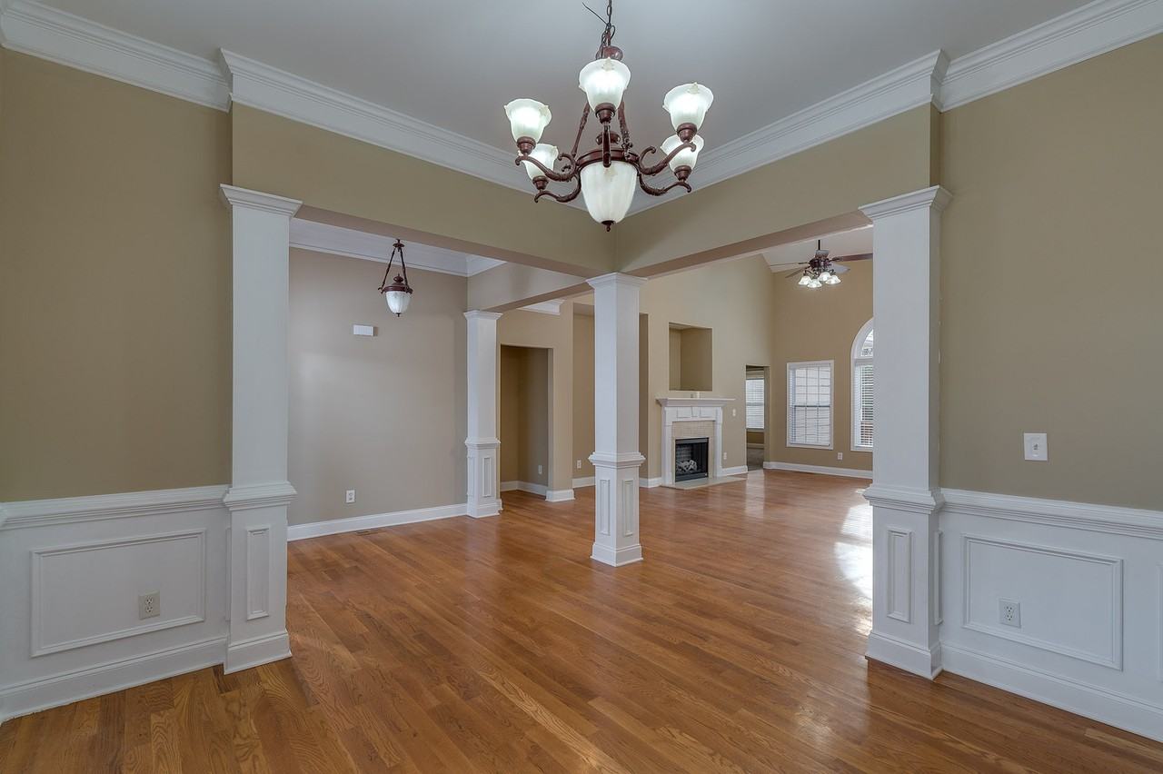 8675 Copperridge Dr - Photo 7 of 39