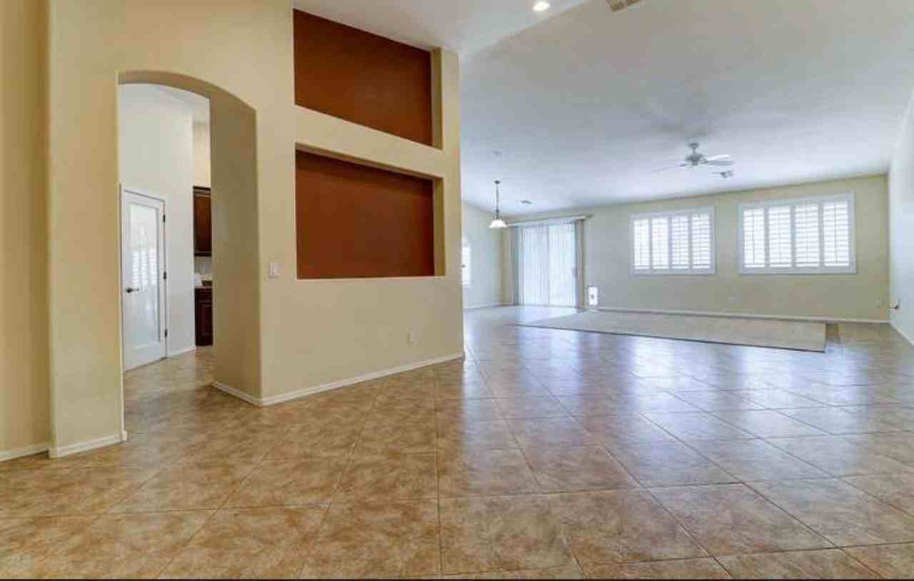 2135 W Maldonado Rd - Photo 2 of 6