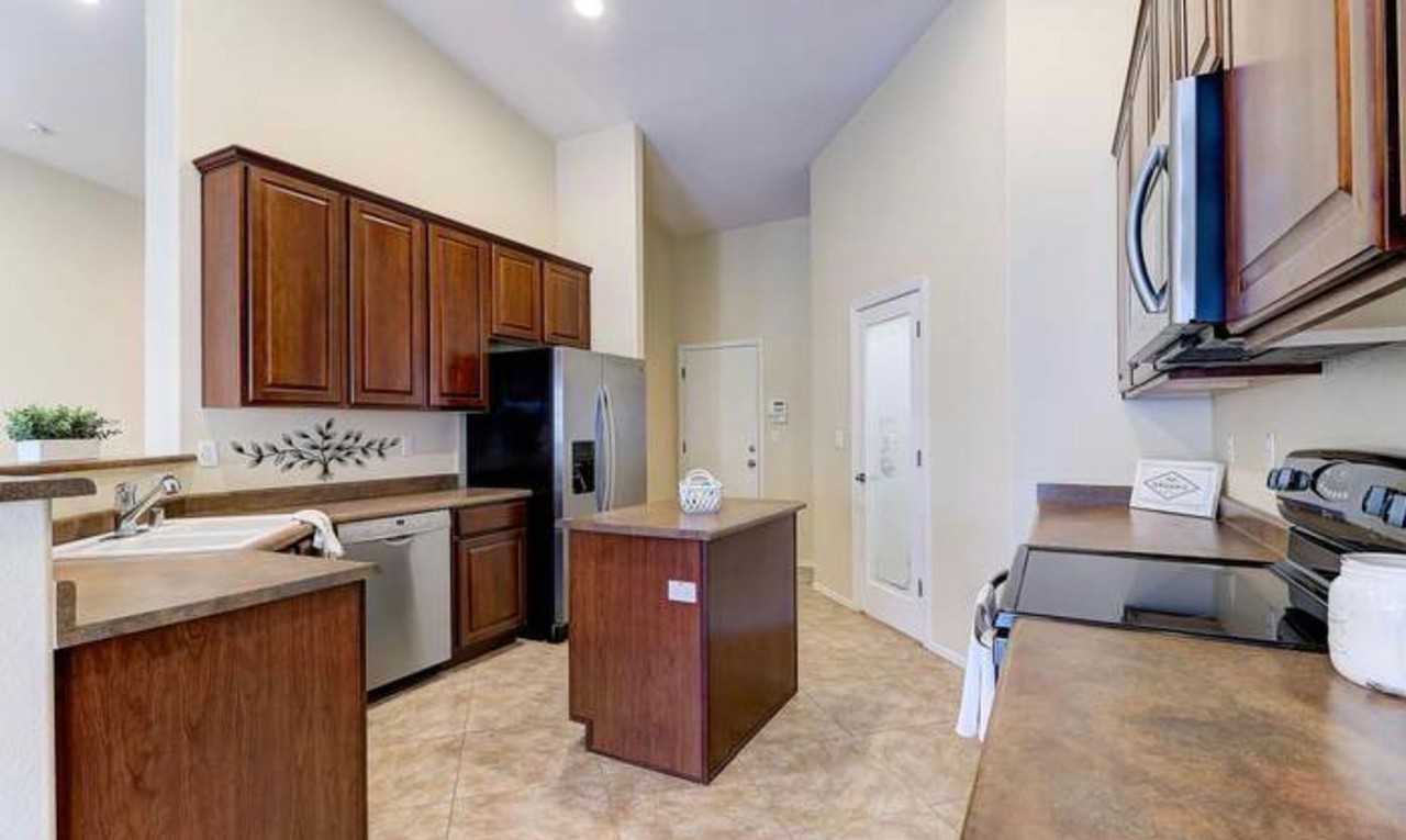 2135 W Maldonado Rd - Photo 5 of 6