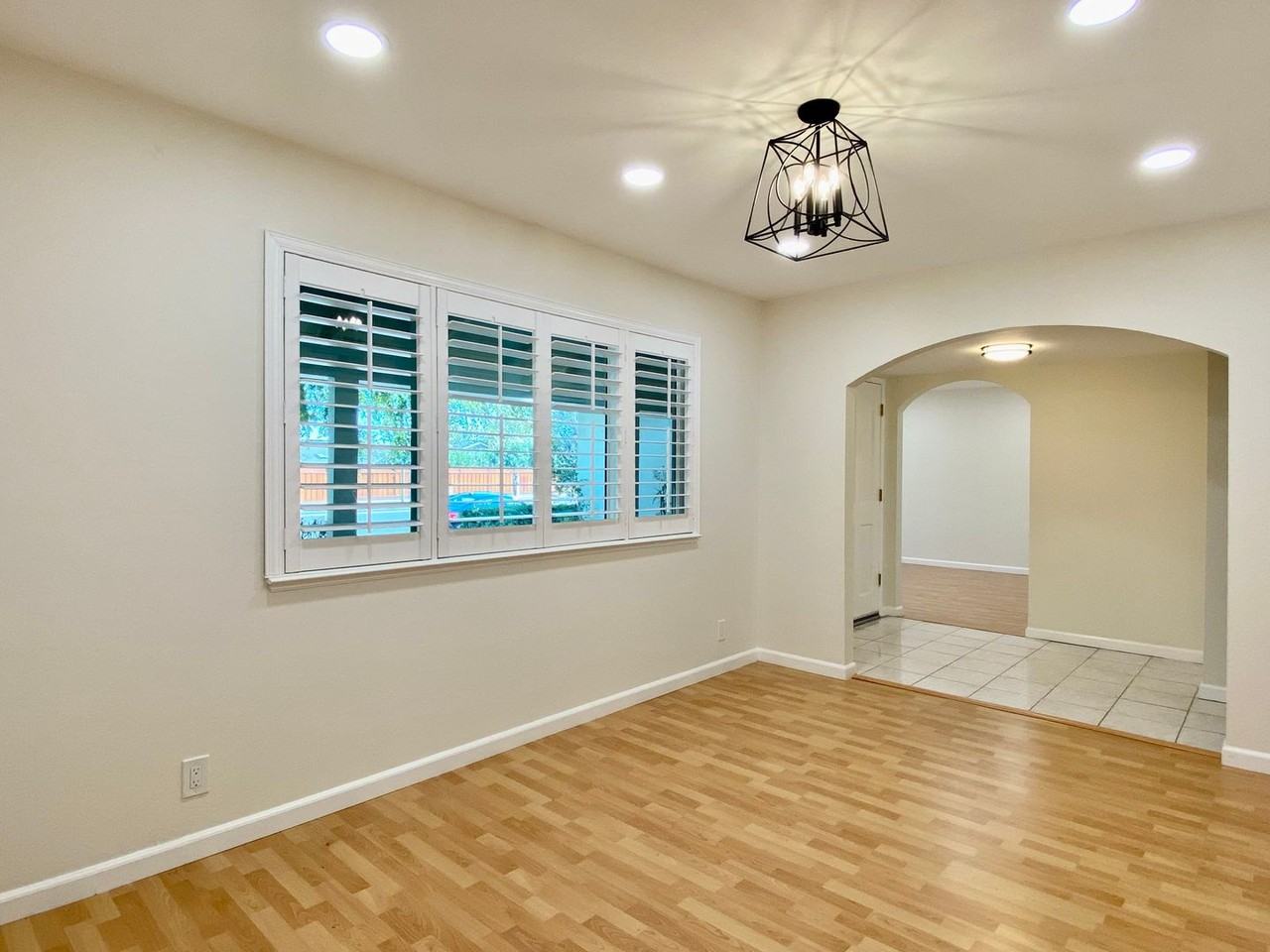6187 Meridian Ave - Photo 6 of 25