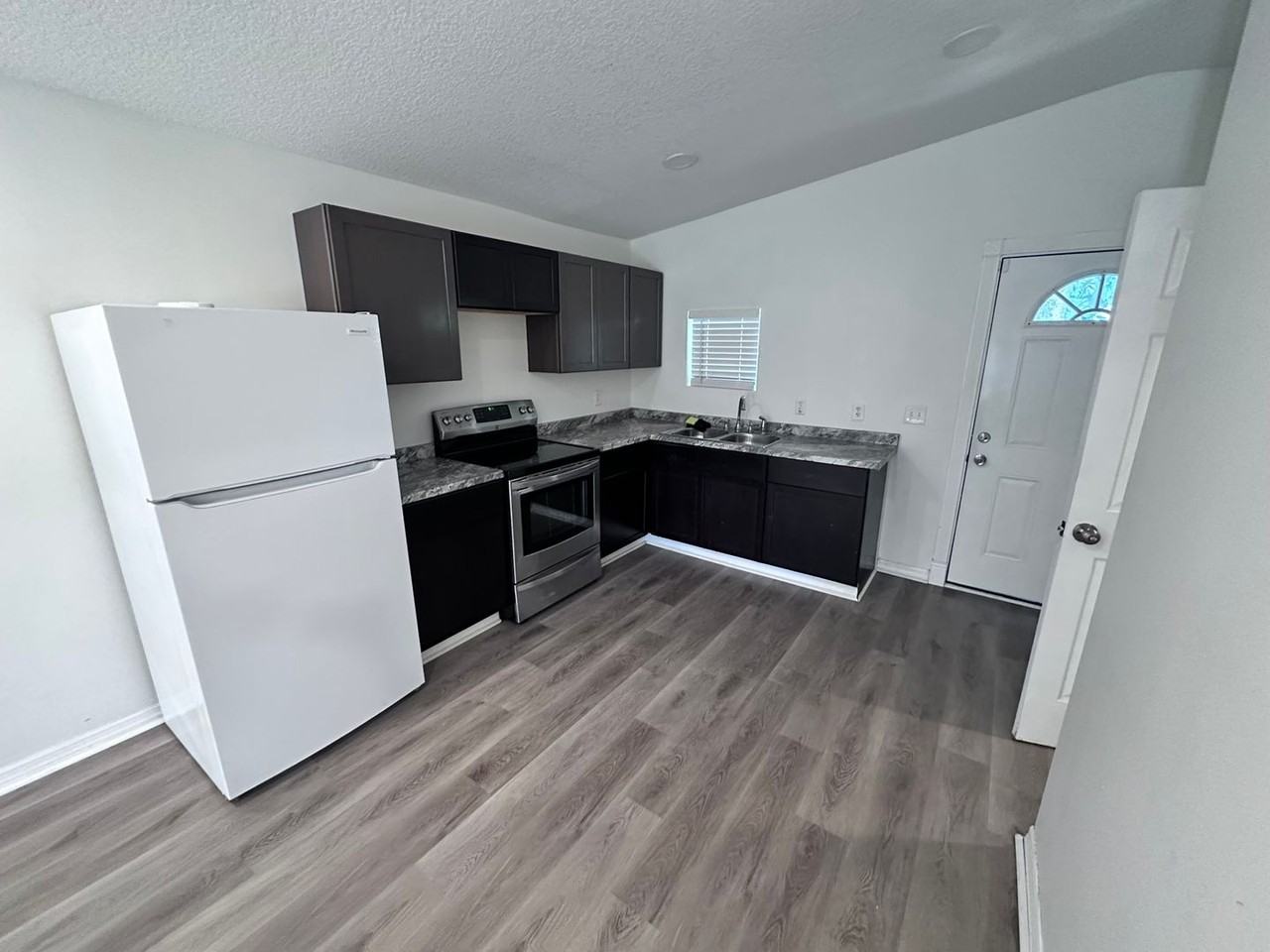5359 Kingsbury St Rear - Photo 5 of 13