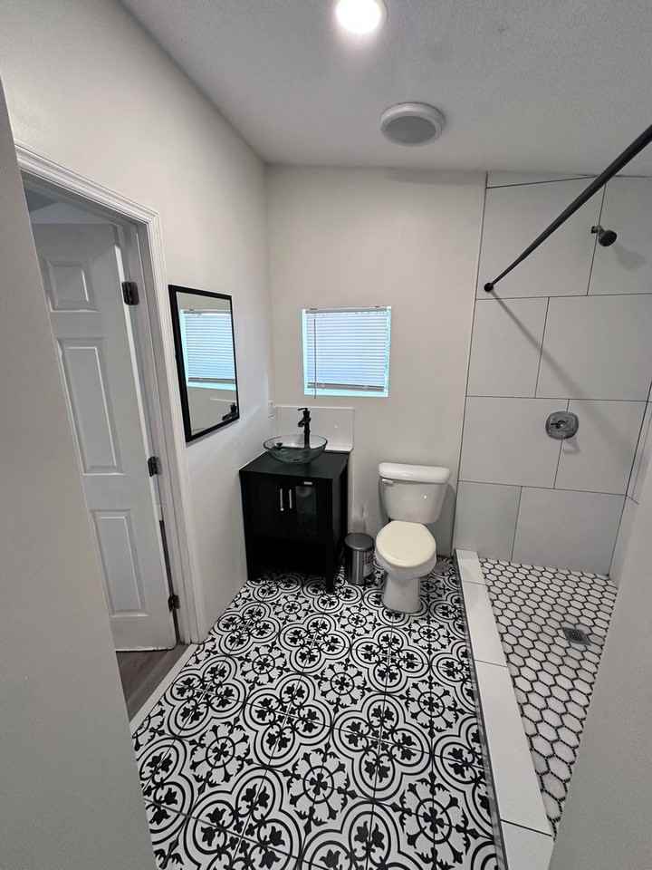 5359 Kingsbury St Rear - Photo 7 of 13