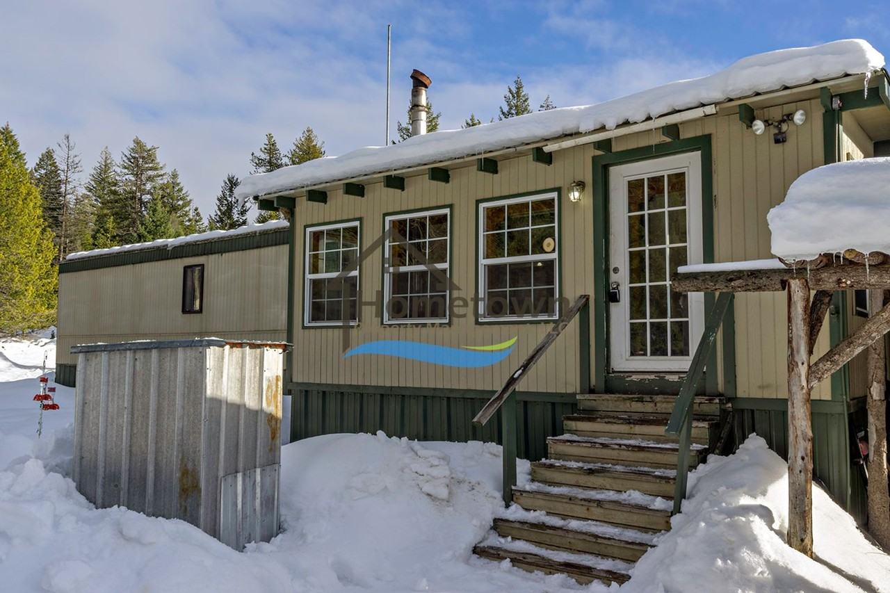 563 Terry Trl - Photo 2 of 33