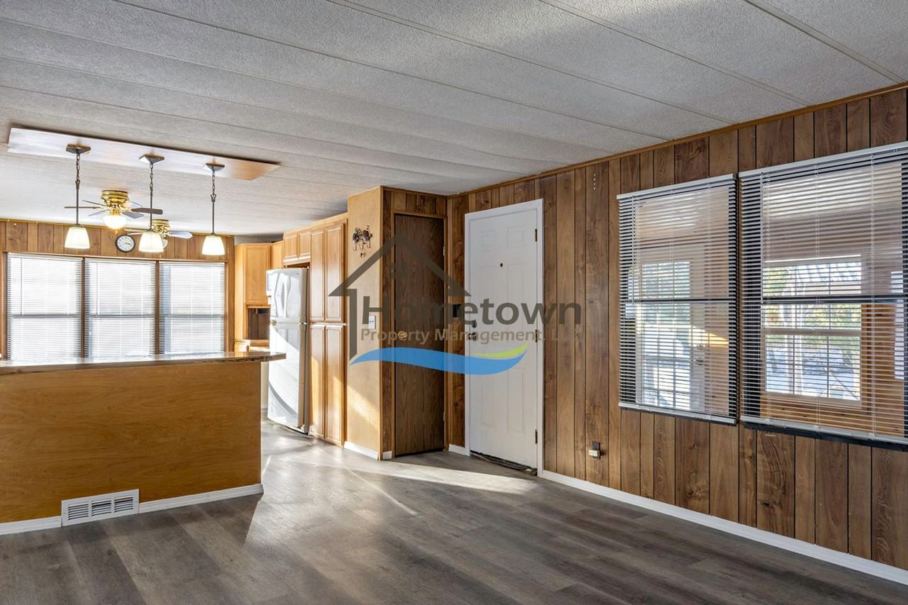 563 Terry Trl - Photo 7 of 33