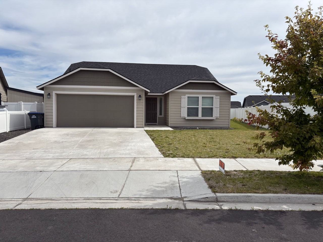 4213 W Wood Ct - Photo 2 of 22