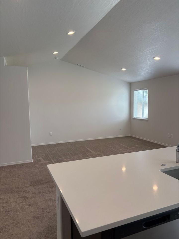 4213 W Wood Ct - Photo 7 of 22