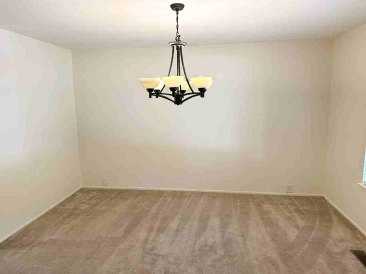 4653 Del Valle Pkwy - Photo 6 of 37