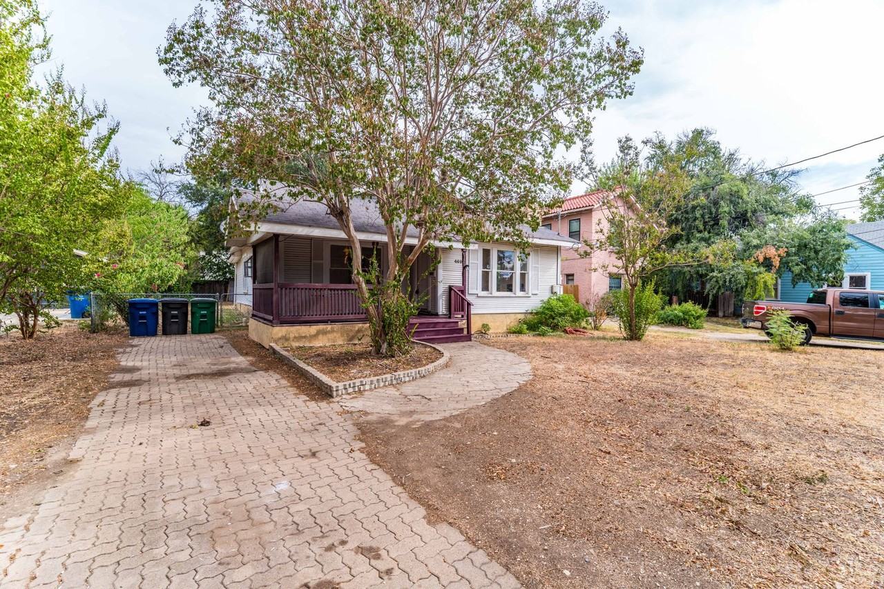 469 E Magnolia Ave - Photo 3 of 26