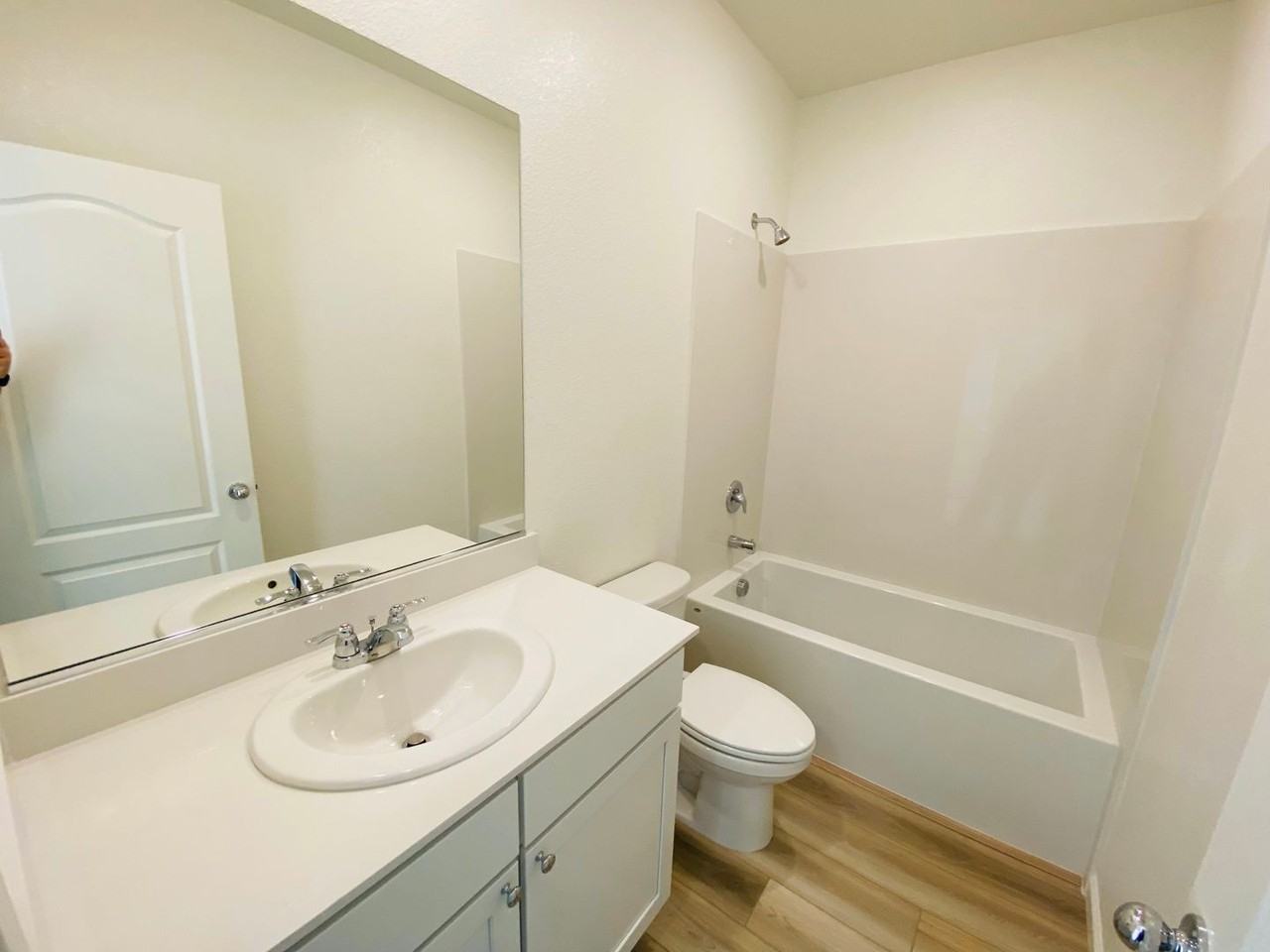 5531 Glowhaven St - Photo 5 of 28