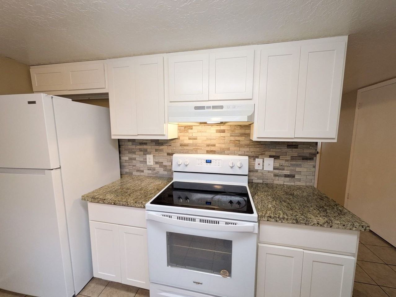 2700 N 16th St - Photo 4 of 22