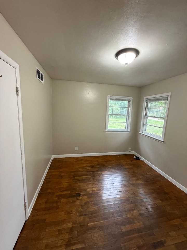 14590 Riley St - Photo 4 of 15