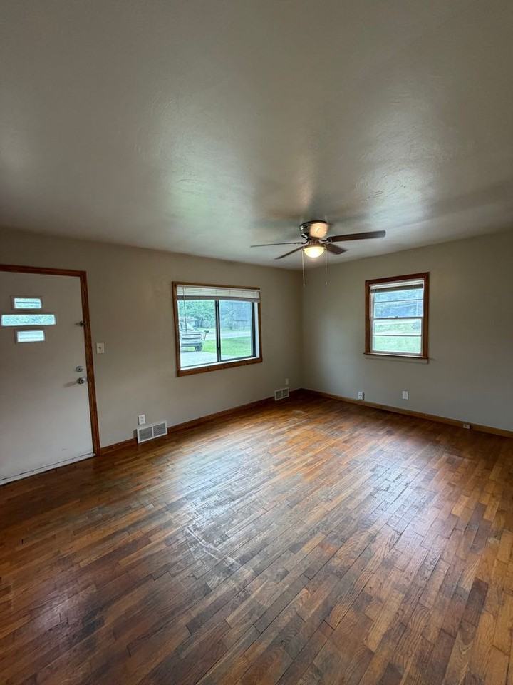 14590 Riley St - Photo 5 of 15