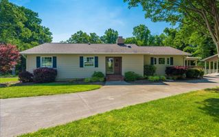 featured image of 105 Norman Ln