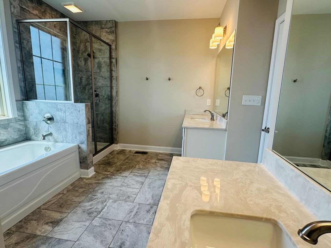 6311 Lantern Ridge Ln - Photo 6 of 50
