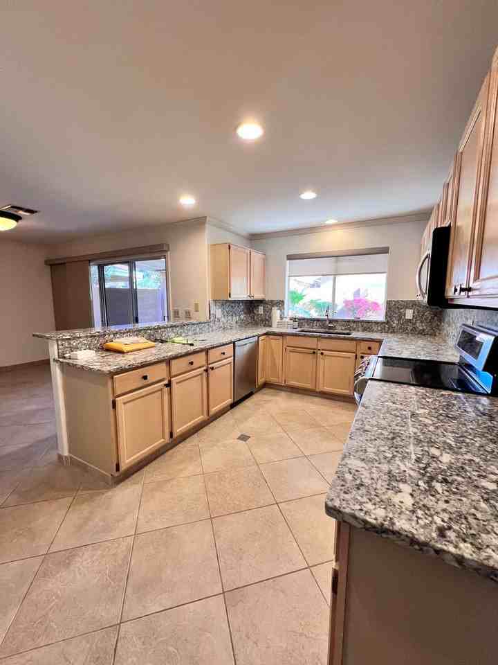 3310 E Nighthawk Way - Photo 4 of 34