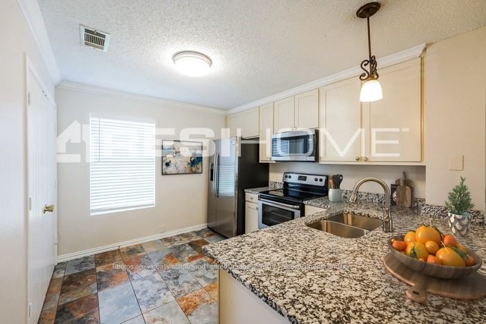 9720 Brierwyck Dr - Photo 4 of 16