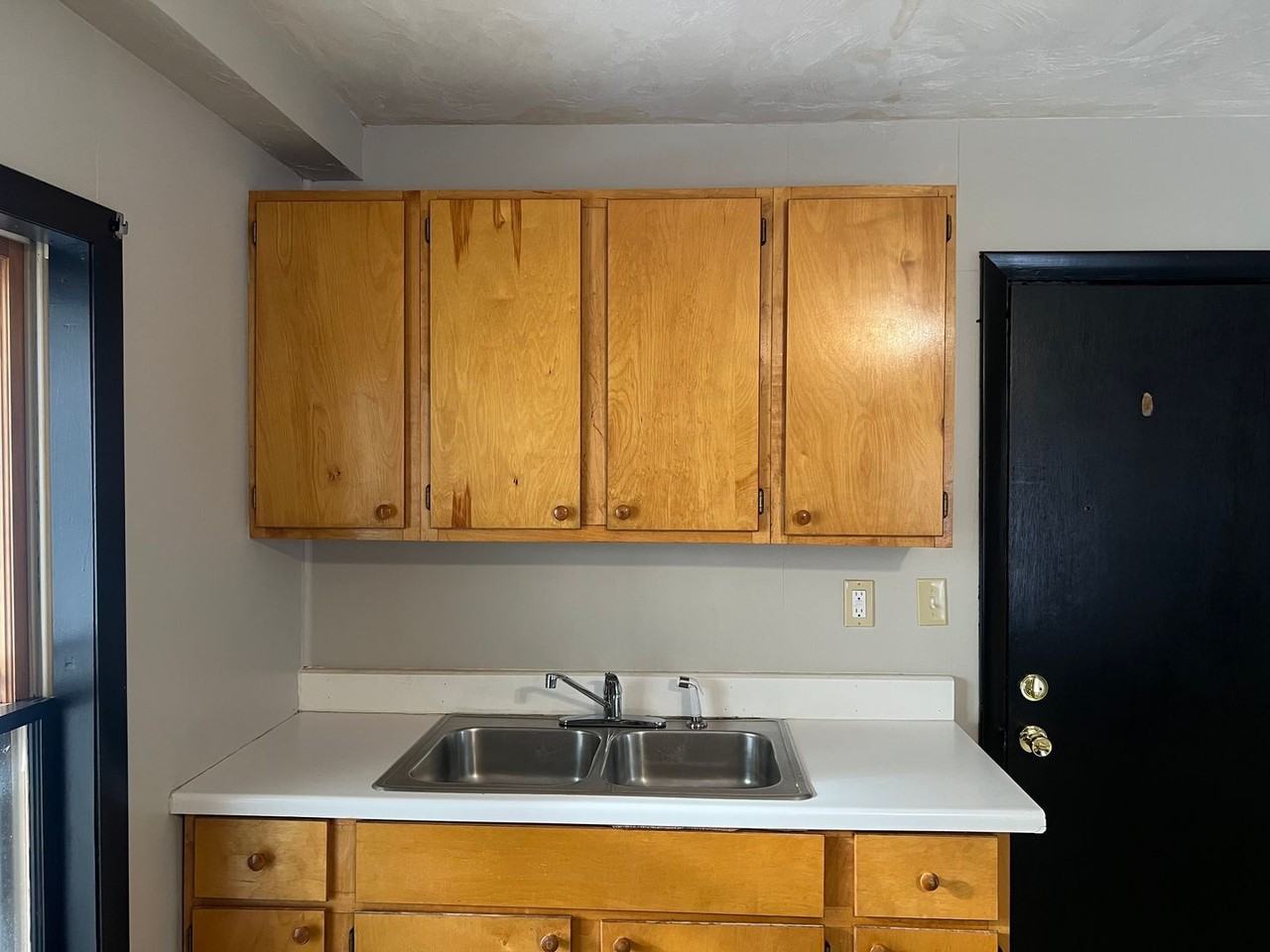 222 Chestnut St - Photo 3 of 21