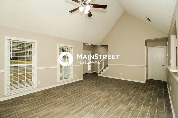 7729 Saint James Ct - Photo 2 of 17