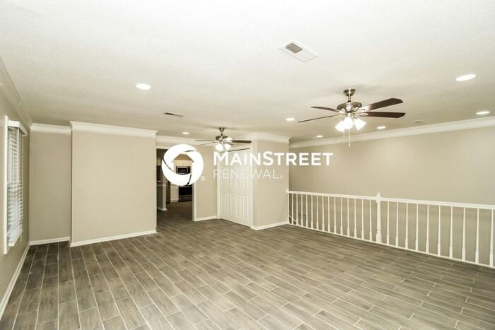7729 Saint James Ct - Photo 7 of 17