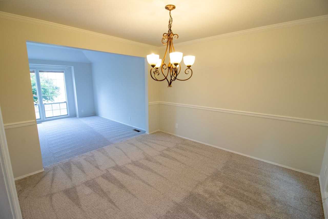 4113 238th Ct Se - Photo 7 of 36
