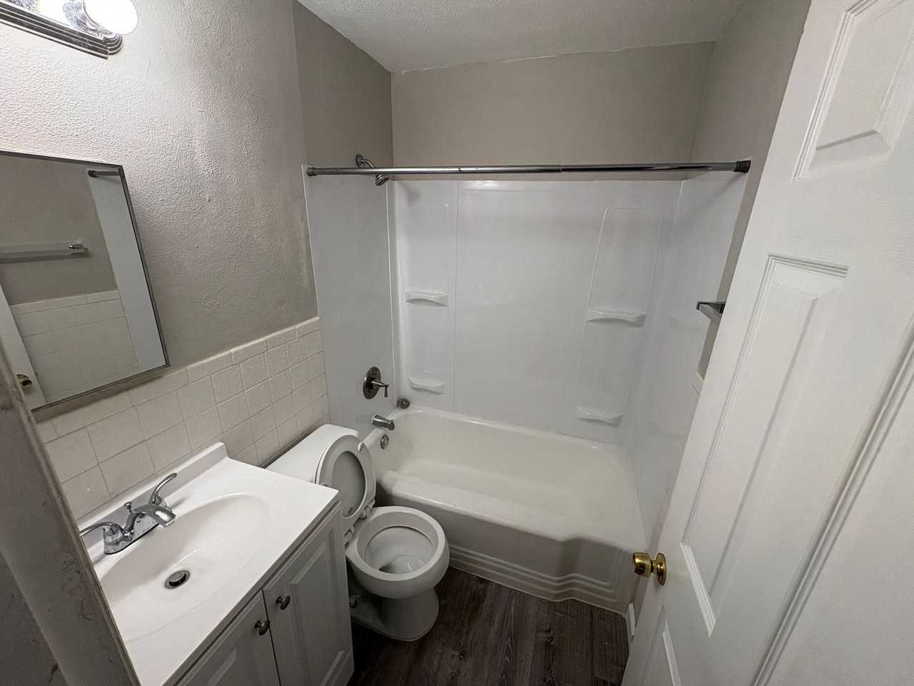 1263 Roxton Dr - Photo 7 of 8