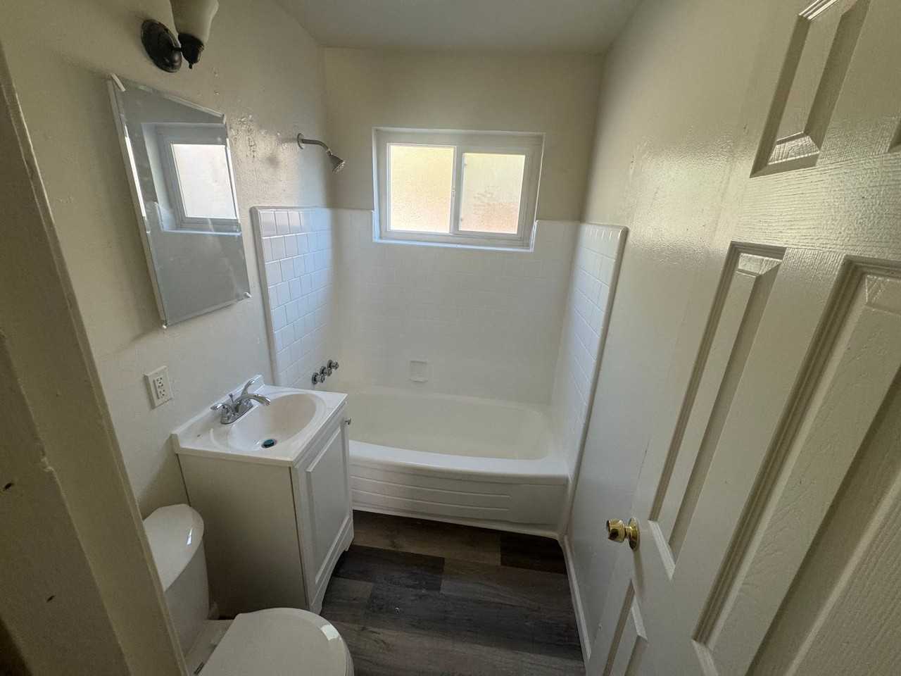 419 - 67 N. Jackson Avenue - Photo 4 of 13
