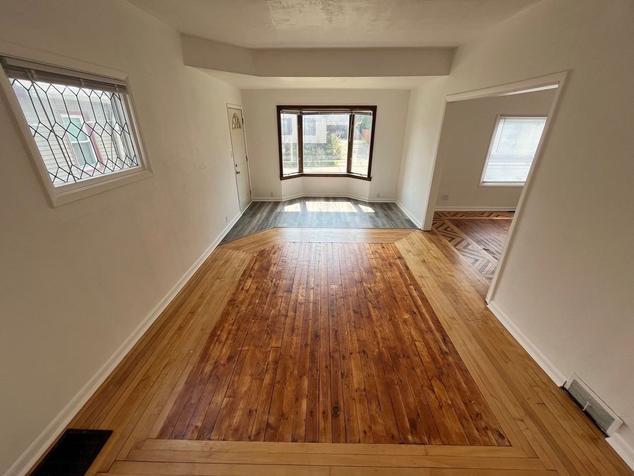 2408 W High St. - Photo 4 of 36