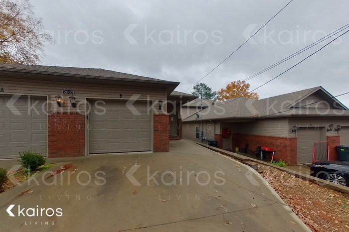 2007 Wilson Rd #B - Photo 2 of 22