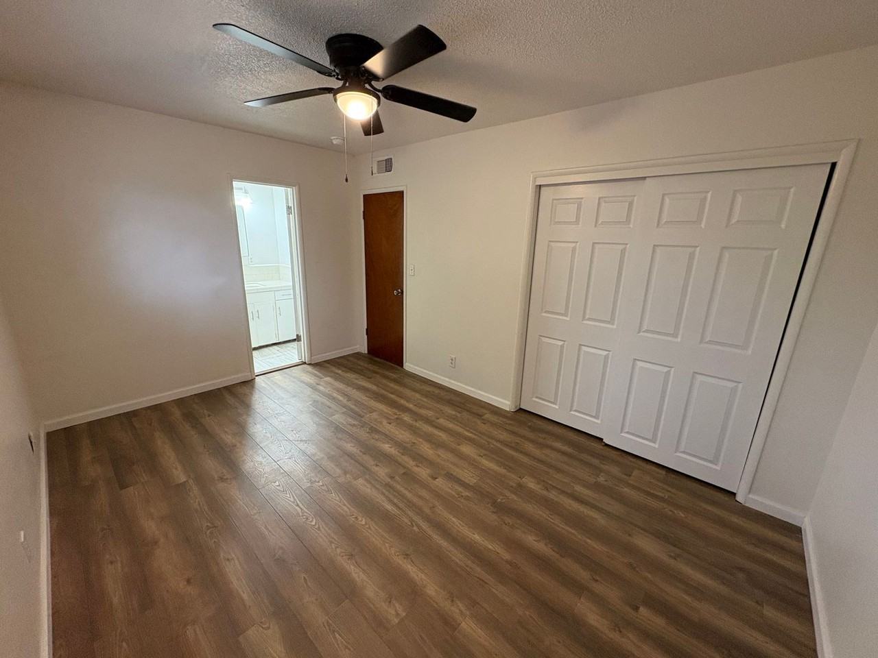 690 W North Way - Photo 6 of 36