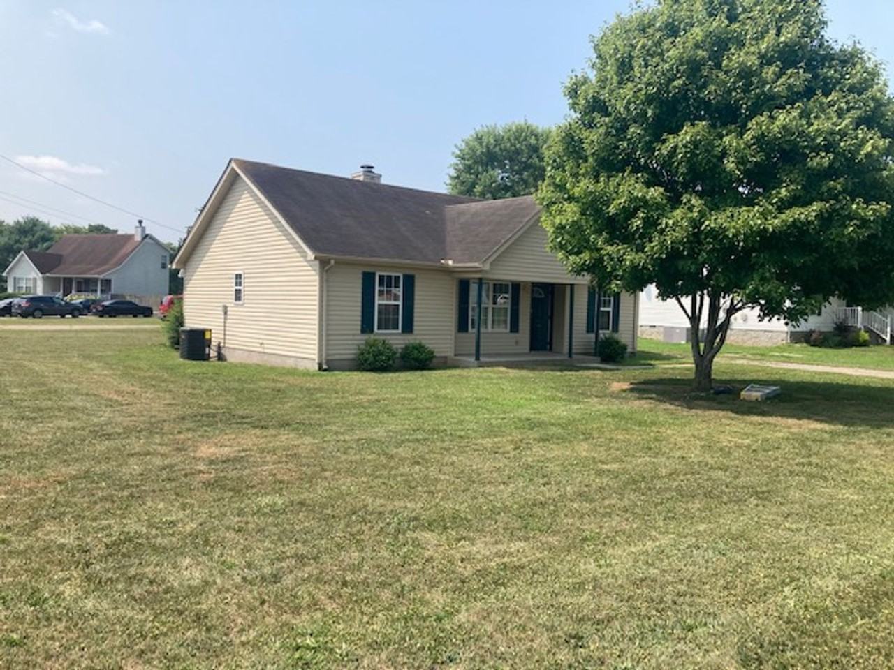 704 Seaton Ct - Photo 2 of 19