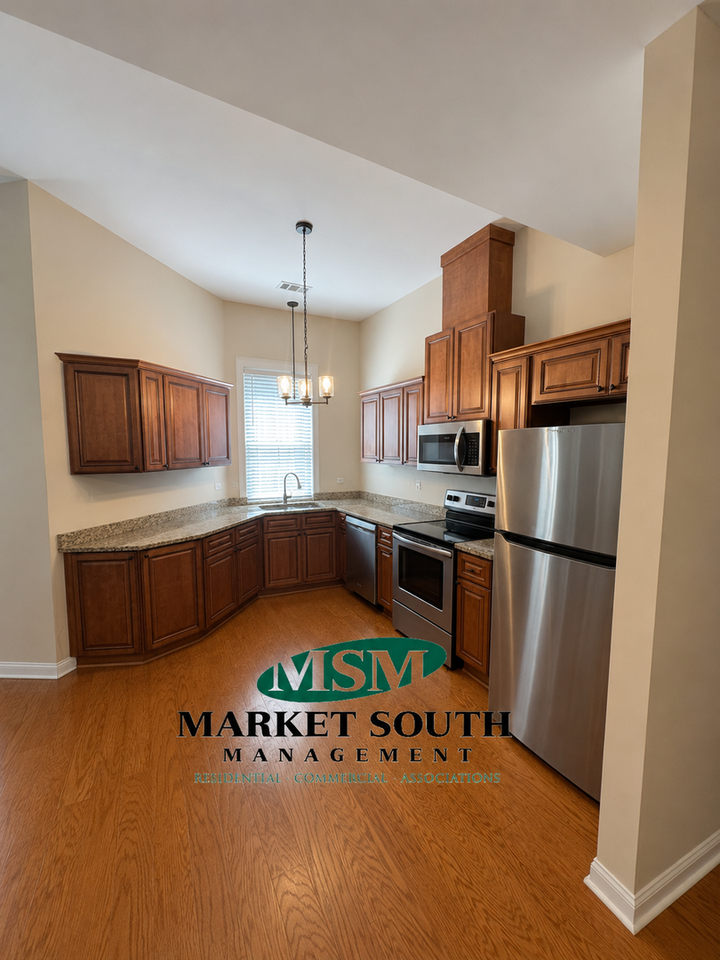211 W Henry St Frnt - Photo 2 of 11