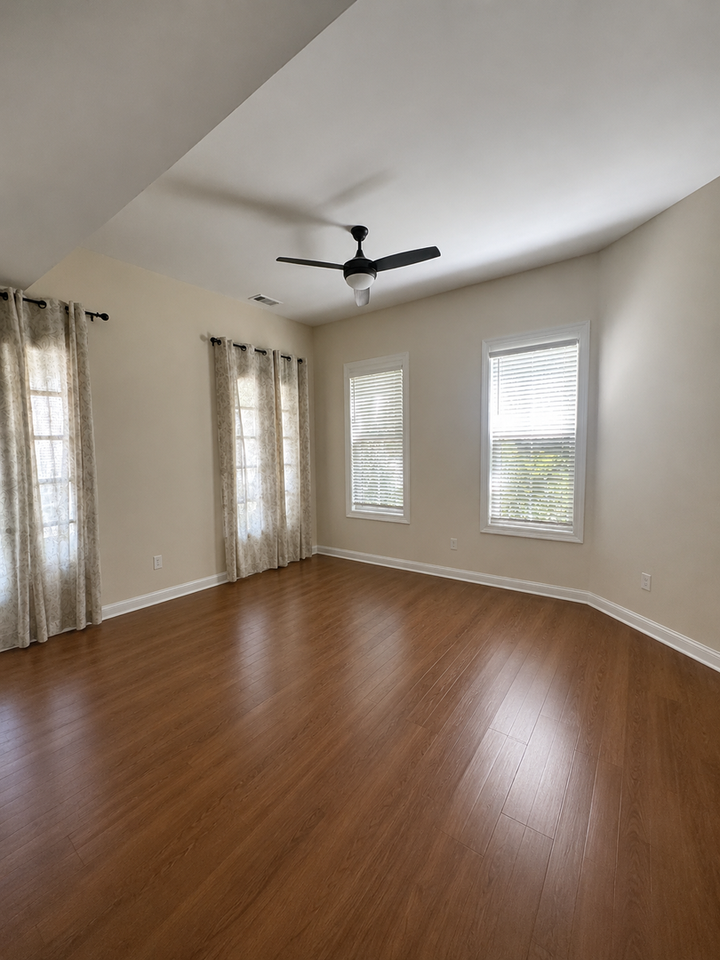 211 W Henry St Frnt - Photo 4 of 11