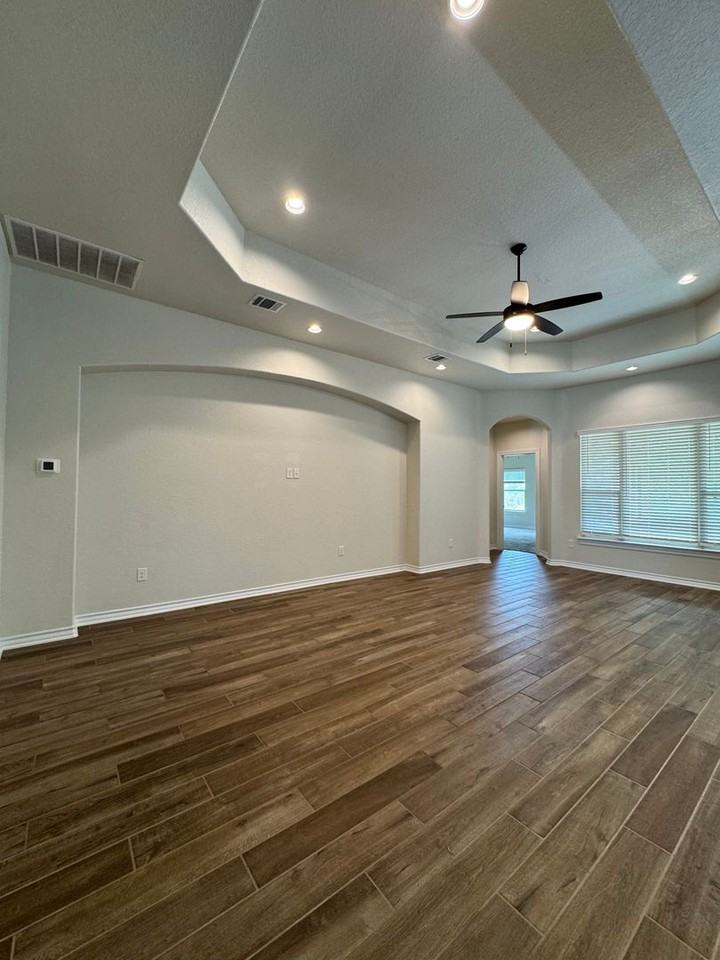 3202 Blantyre - Photo 6 of 24
