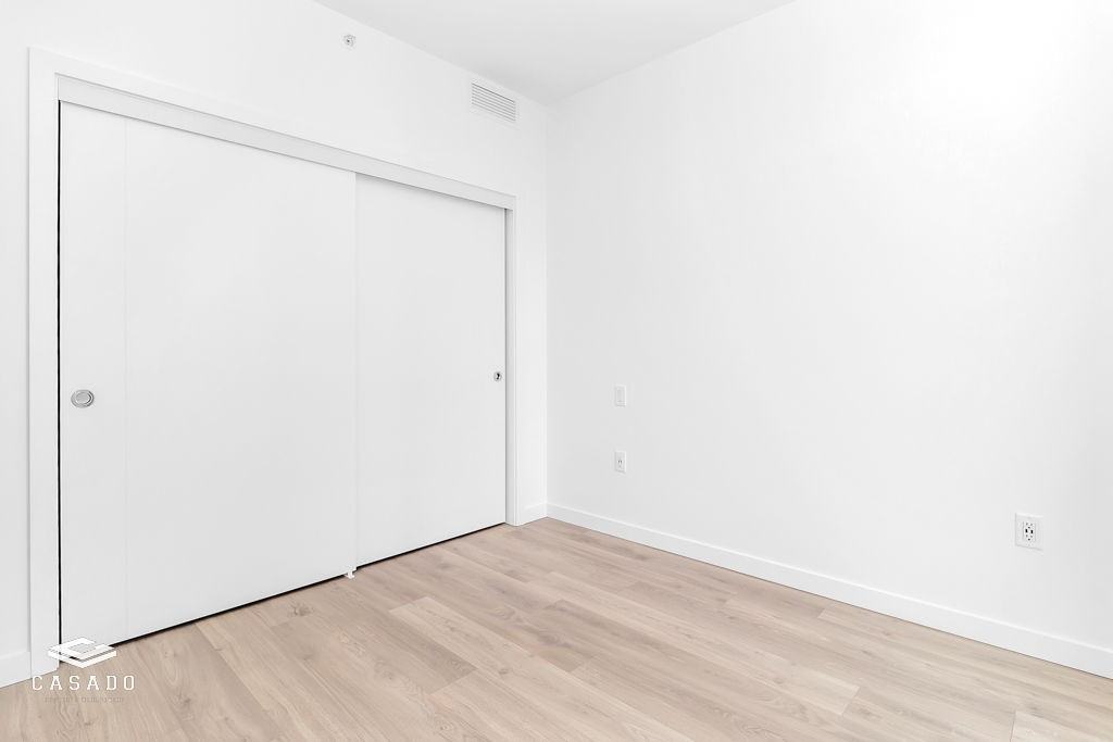 660 Quayside Drive #2905 - Photo 3 of 24